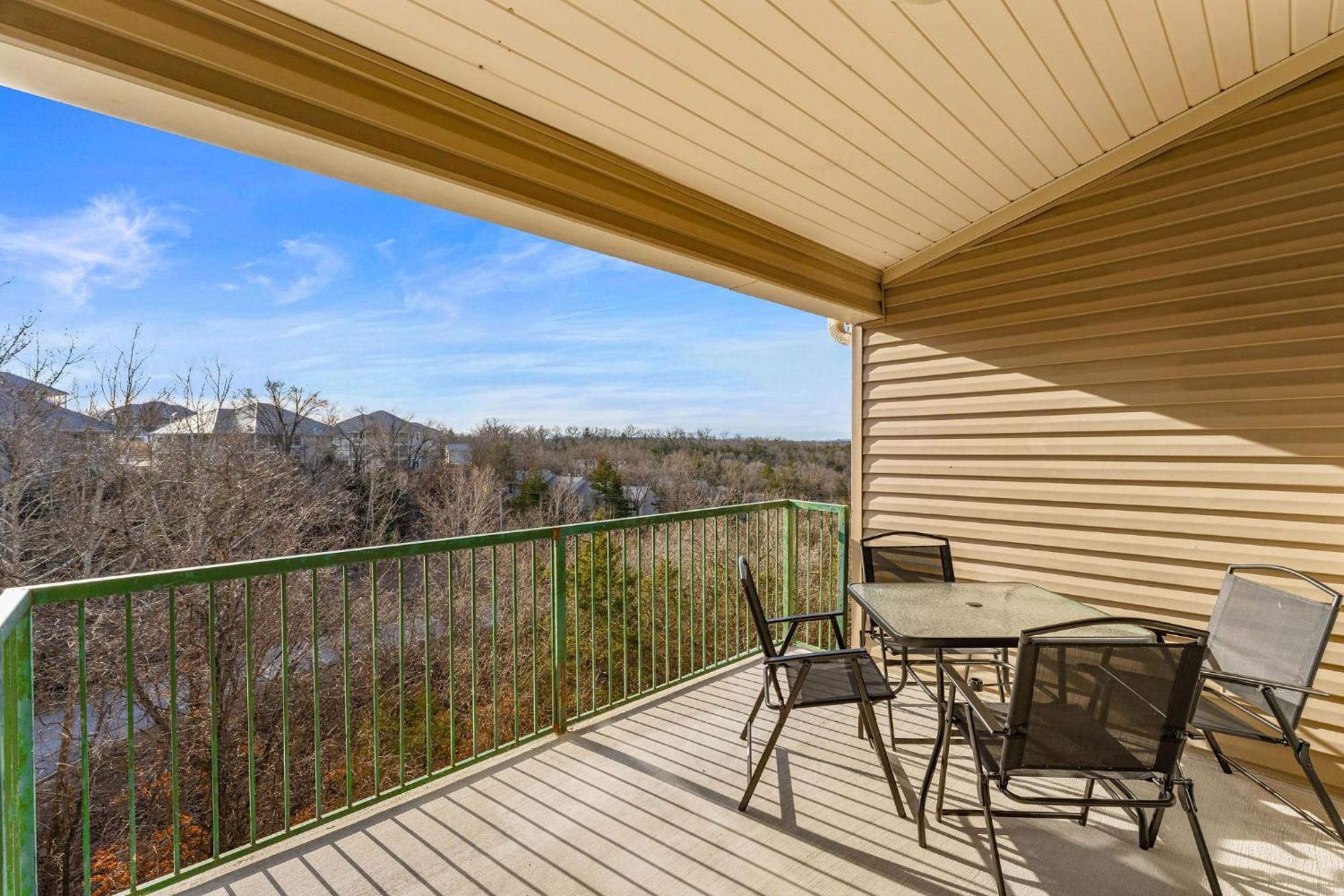Cozy Top Floor 2Br Condo With View And Amenities!! Point Lookout Eksteriør billede
